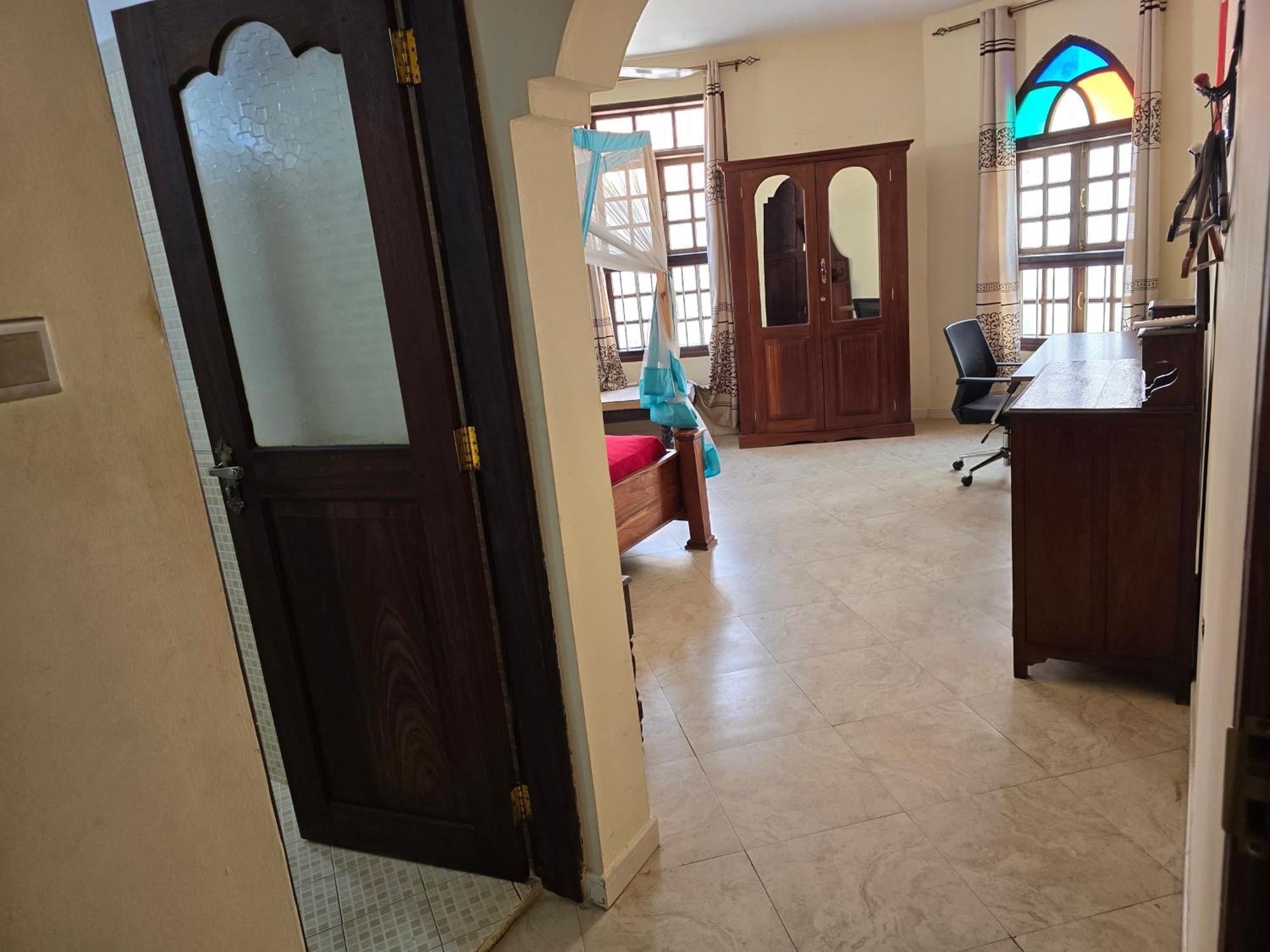 Dhow Palace 4*