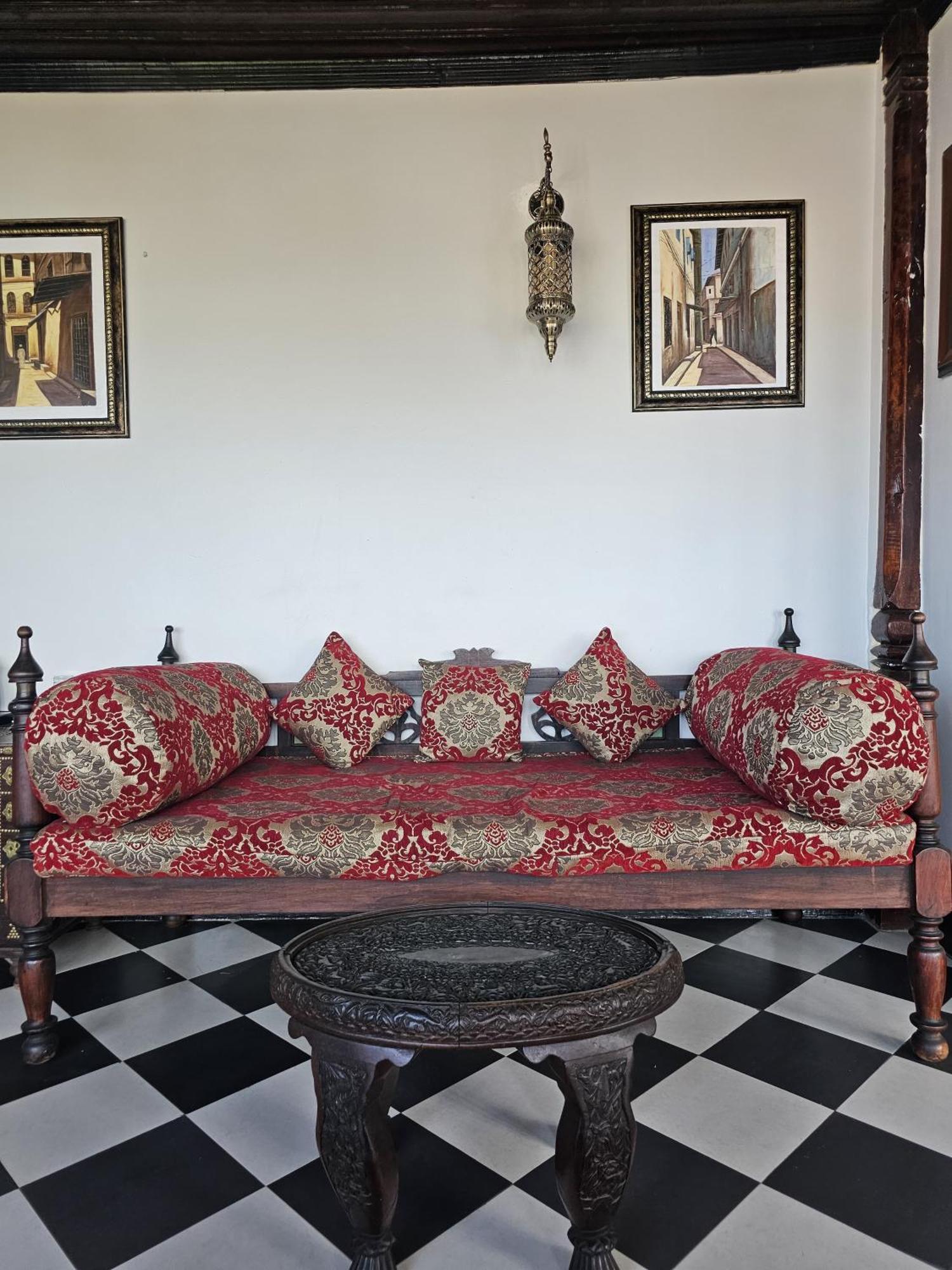 Dhow Palace